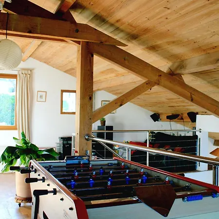Izpi Urdin Holistic Surfhouse Habitación en casa particular *
